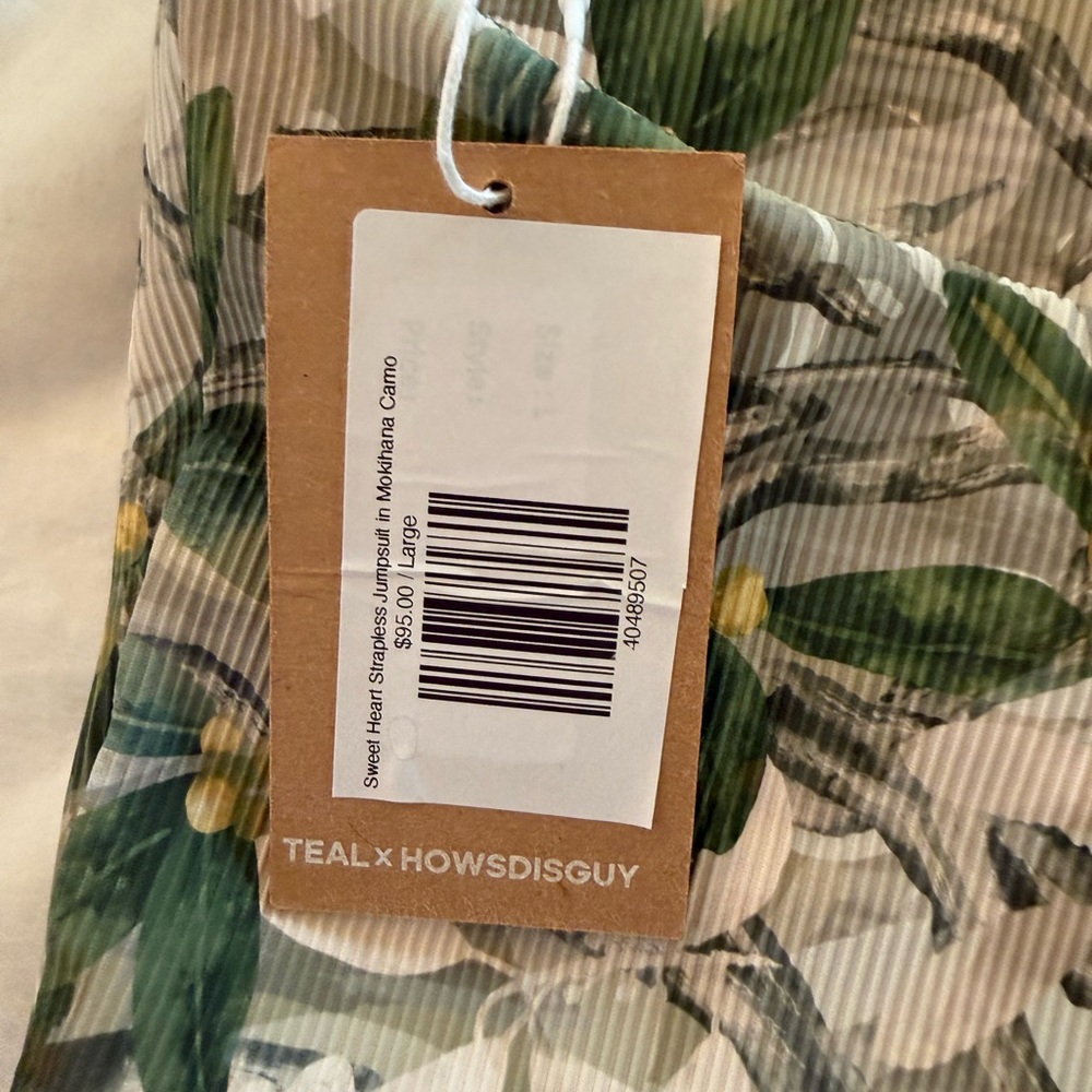 TEAL X HOWSDISGUY COLLAB
JUMPSUIT - Picture 4 of 5